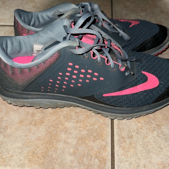 Nike running sneakers - Picture 5 of 5